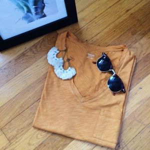 Madewell whisper cotton v-neck pocket tee