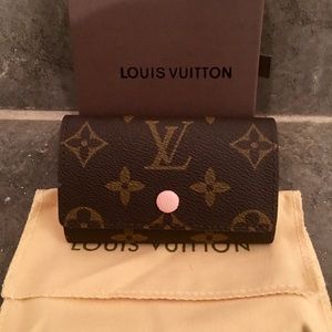 Louis Vuitton 6 Key Holder