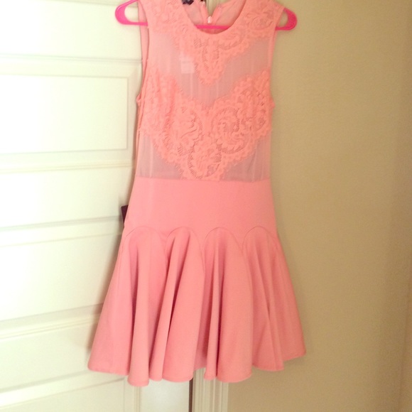 Peachy pink Bebe cocktail dress