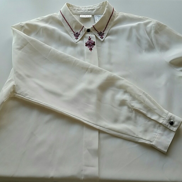 Vintage Embroidered Collar Button Down Shirt - Picture 2 of 4