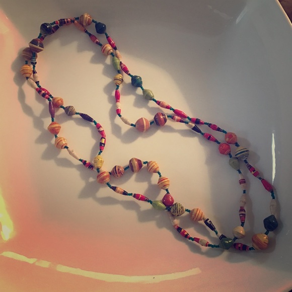 Long Necklace Made from Magazines!
