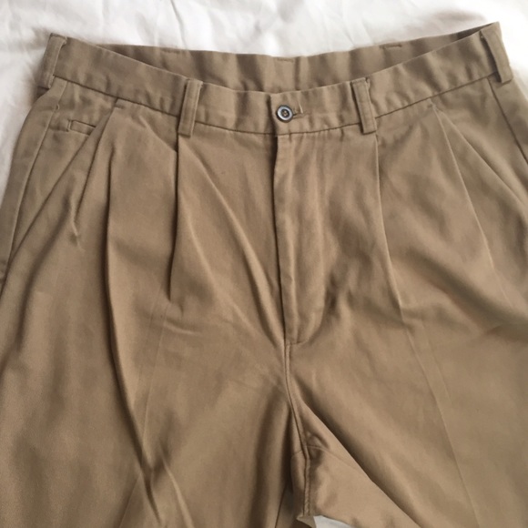 Men's Haggar Tan Slacks Size 33 x 30 - Picture 2 of 2