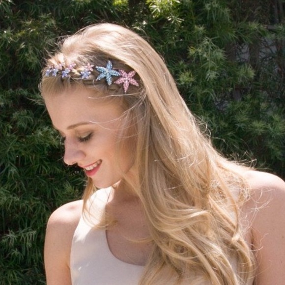 SOHO Style Small Starfish Barette - Picture 2 of 4