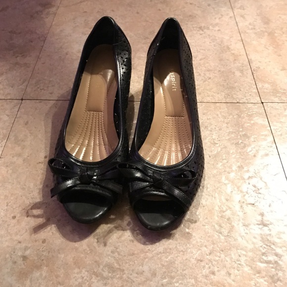 FLASH SALE Easy Spirit Wedges