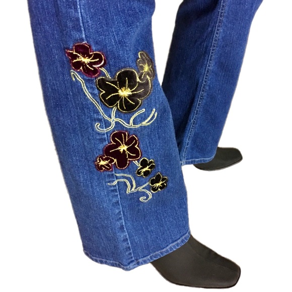 CHRISTOPHER & BANKS Stretch Appliqué Jeans 6