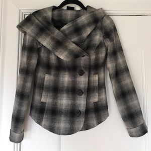 BDG Plaid coat. Huge hood