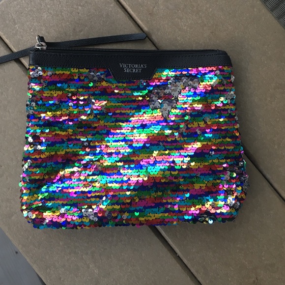 Victoria's Secret Makeup Bag ❄️