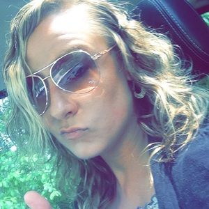 Meet your Posher, Kelsey