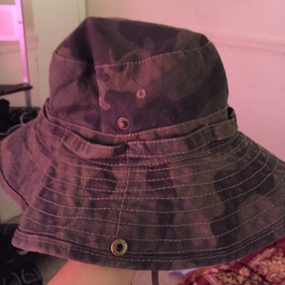 camo bucket hat, long string, button on both sides