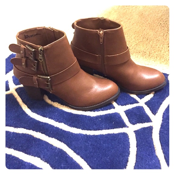 Brand New Brown Booties!!