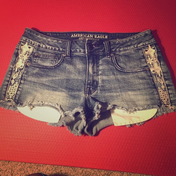 American Eagle Shorties with Lace