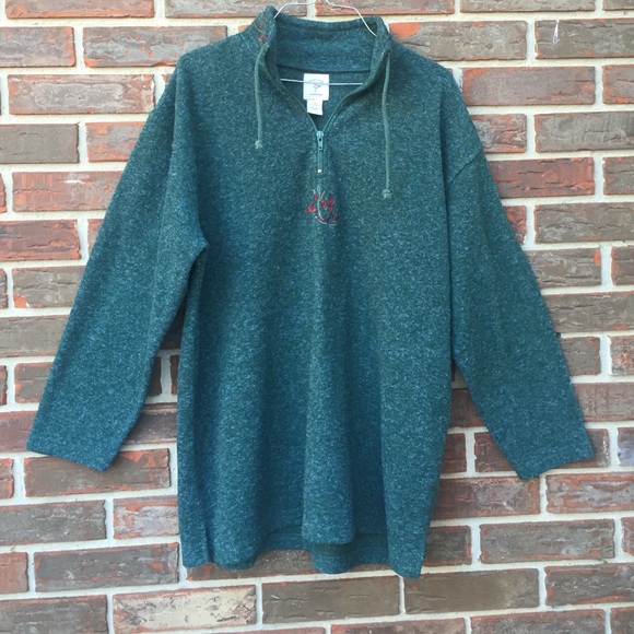 Victoria's Secret Tops - Victoria's Secret Country collection Pullover