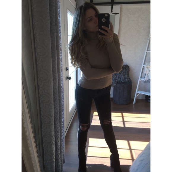 •SALE•Black && beige ribbed top