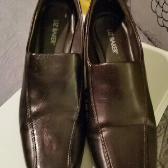 Shoes - Picture 2 of 4