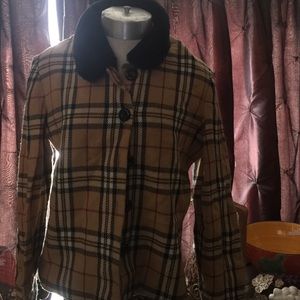 Cute Plaid Jacket with Faux Fur Collar!