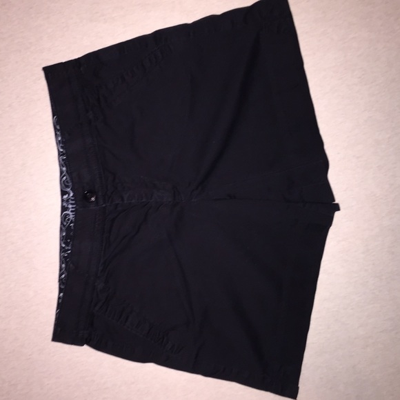 Intro comfort waist shorts