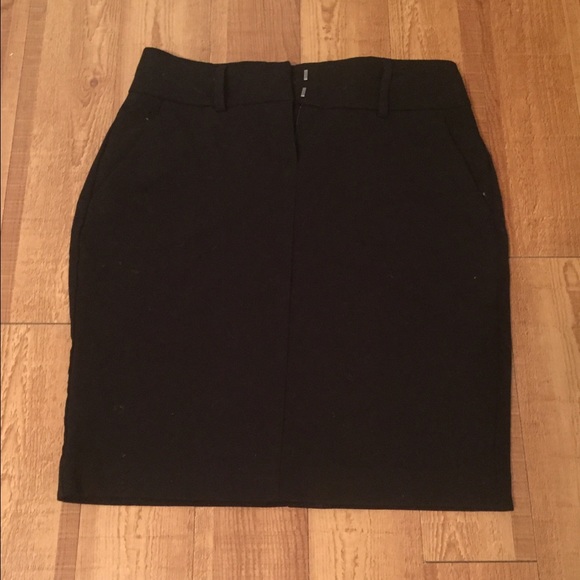 High waisted pencil skirt
