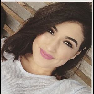 Meet your Posher, Sabrina