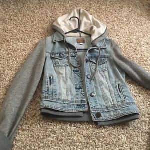 Jean jacket with sweatshirt sleeves
