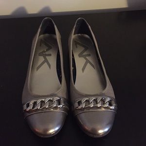 Anne Klein silver flats size 7