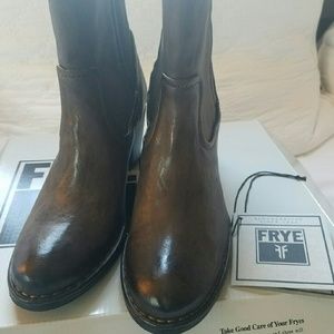 Frye Lucinda Scrunch Short boot