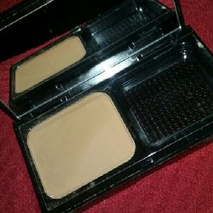 BOBBI BROWN - POWDER FOUNDATION
