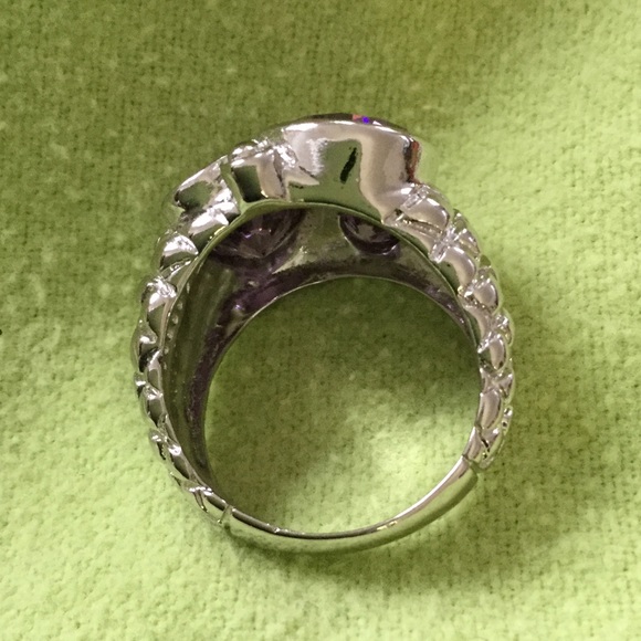 Sterling party ring with amethysts, 8 - Picture 2 of 3