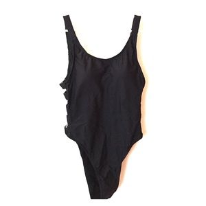 Women's Bathing Suit Size: Medium