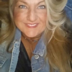 Meet your Posher, Beverly