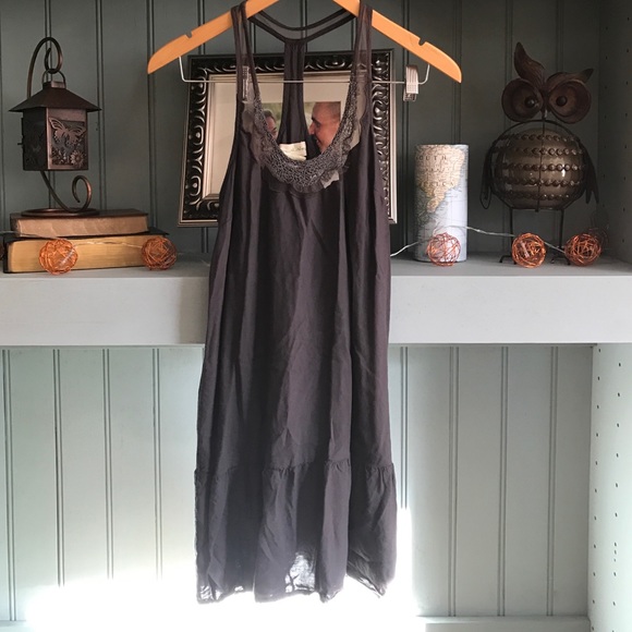 Long grey tank top