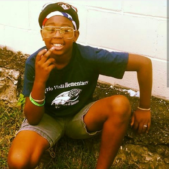Meet your Posher, Javon