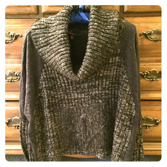 Cropped cowl neck sweater, size XL