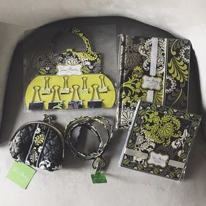 🎁Vera Bradley set🎉(can sell individually too!)