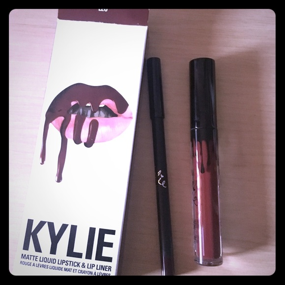 Kylie Lipkit LEO