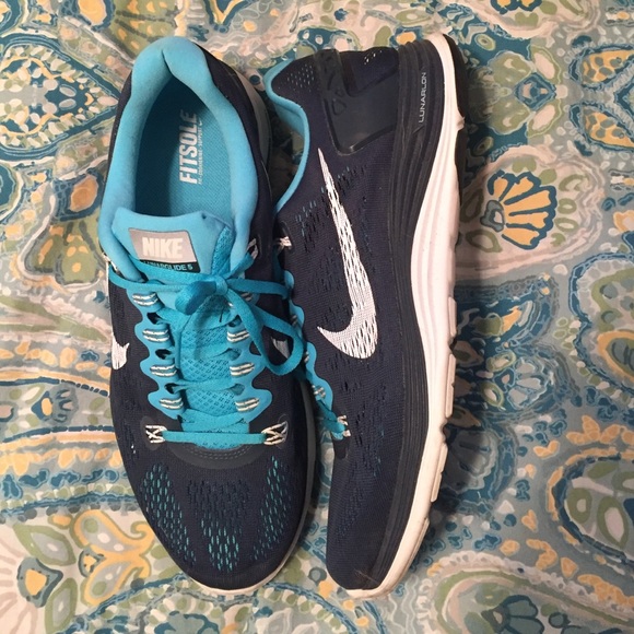 Nike Men's Shoes (Barely worn)