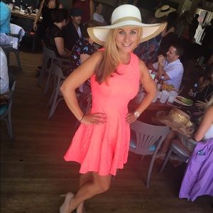 Meet your Posher, Abbey