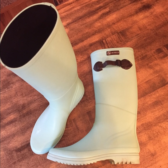 RARE Tiffany blue Aigle rain boots!