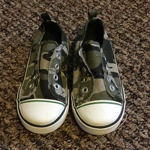 Boys camo sneakers