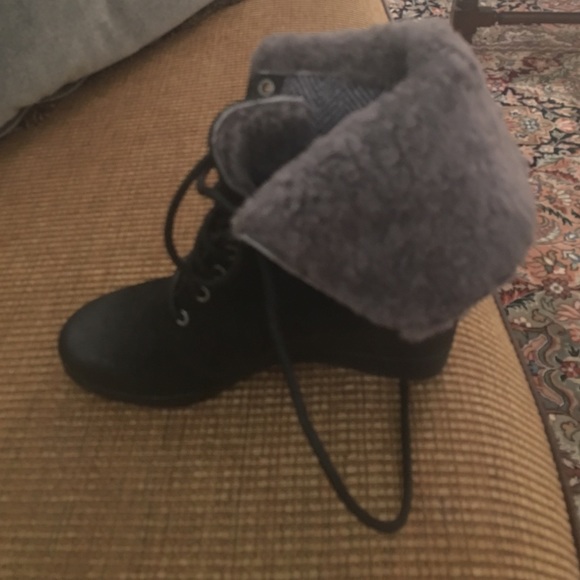 Ugg boots like new