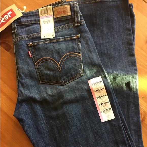 NWT  Levi's Bootcut Jeans