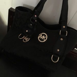 Black Michael kors tote
