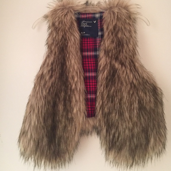 American eagle outfitters women's fur vest size S
