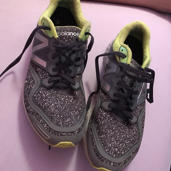 Women's new balance running shoes