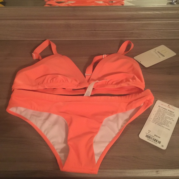 LULULEMON surf to sand bikini sz 8