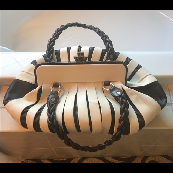 😍HENRI BENDEL PURSE😍