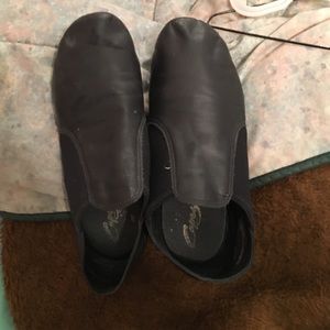 Black jazz shoes