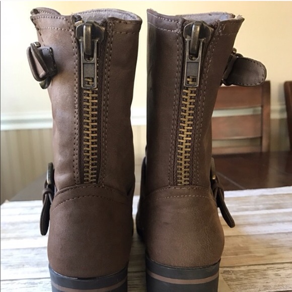 Brown boot - Picture 3 of 4