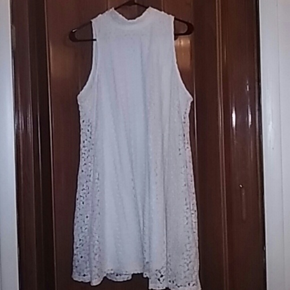 **EVEVERYTHING MUST GO**Lace Shift Dress