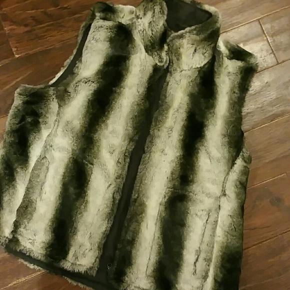 Fur vest