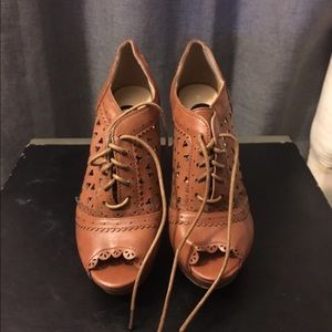Guess tie up heels